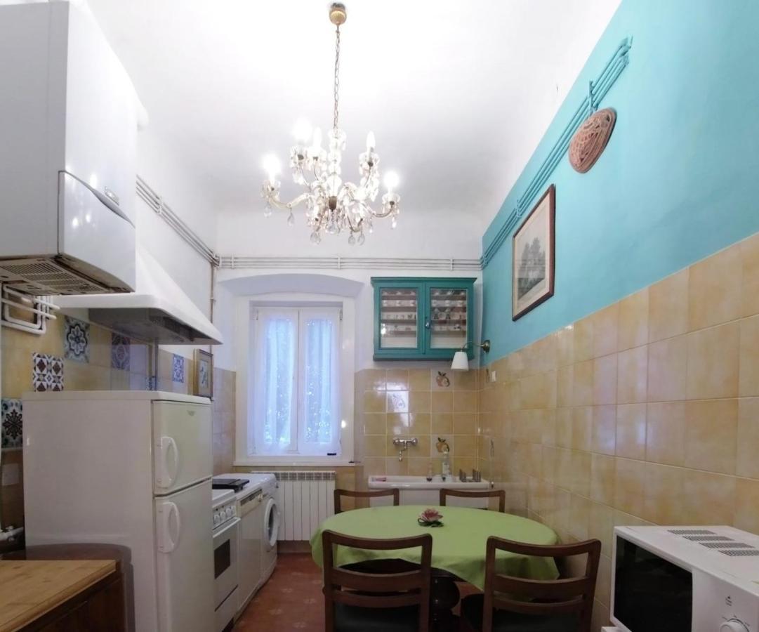 Casa Antica - Historical Apartment In Old City Center Триест Экстерьер фото