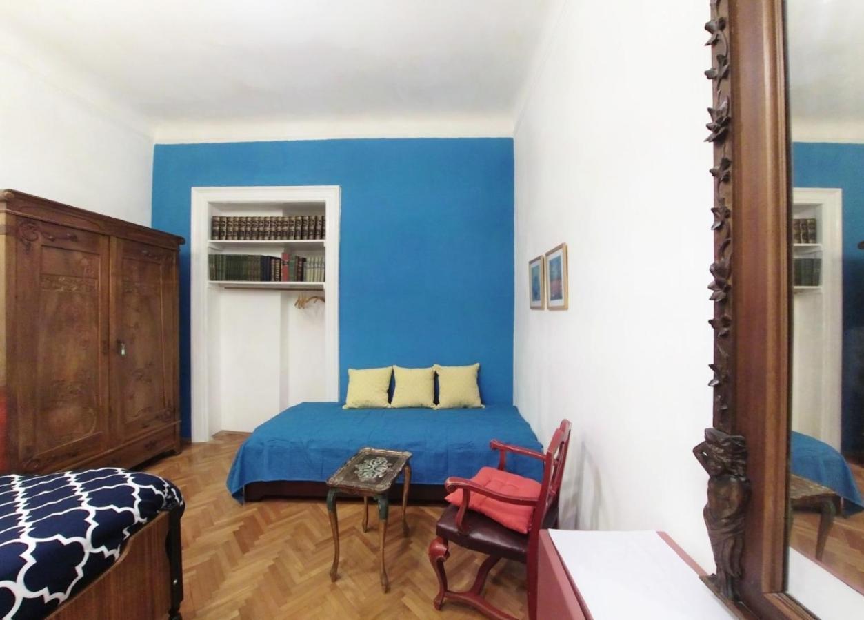 Casa Antica - Historical Apartment In Old City Center Триест Номер фото