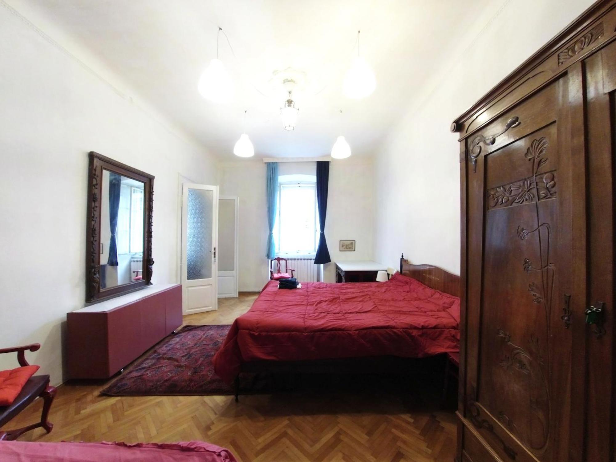 Casa Antica - Historical Apartment In Old City Center Триест Номер фото